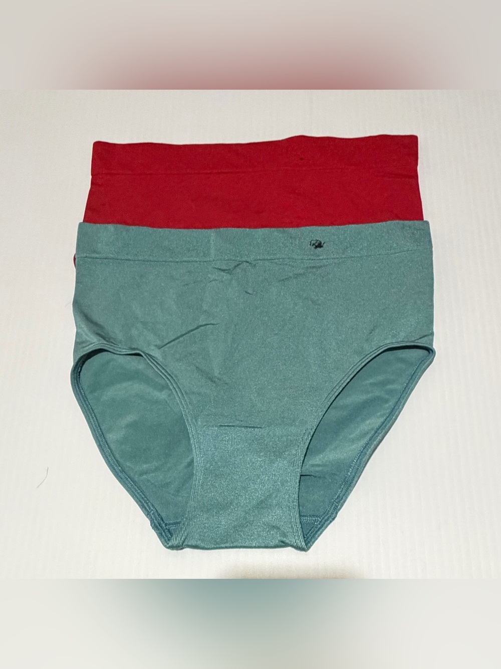 Wacoal 2 Pack Assorted B-Smooth® Seamless
Briefs